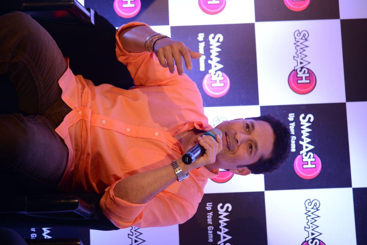 Sachin Tendulkar Launches Smaaash at Inorbit Mall