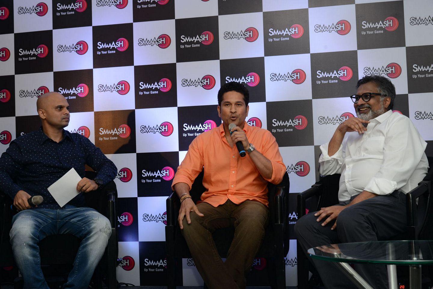 Sachin Tendulkar Launches Smaaash at Inorbit Mall