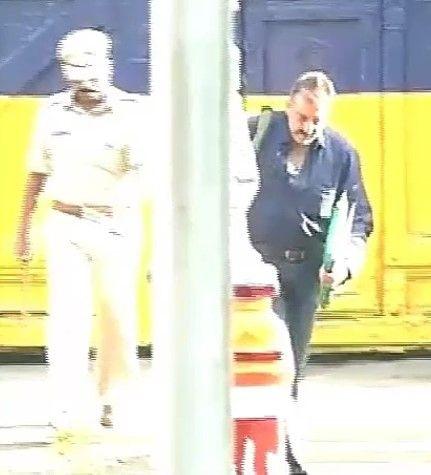 Sanjay Dutt Released From Yerwada Jail Photos