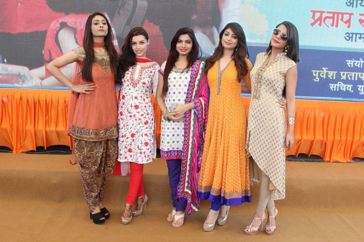Sanskriti Dahikala Utsav 2015 in Thane
