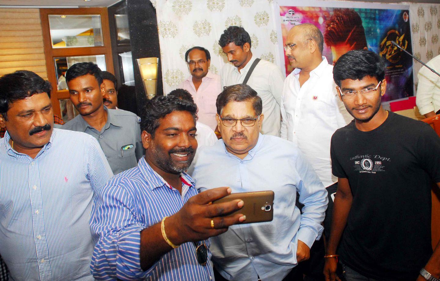 Sarainodu Press Meet Photos