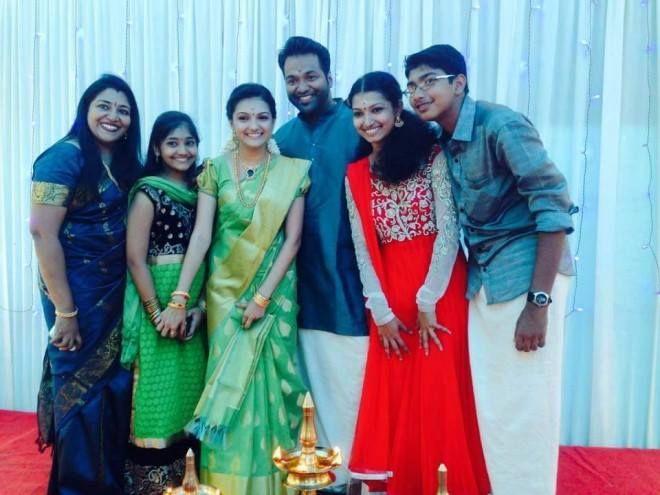 Saranya Mohan Marriage Photos