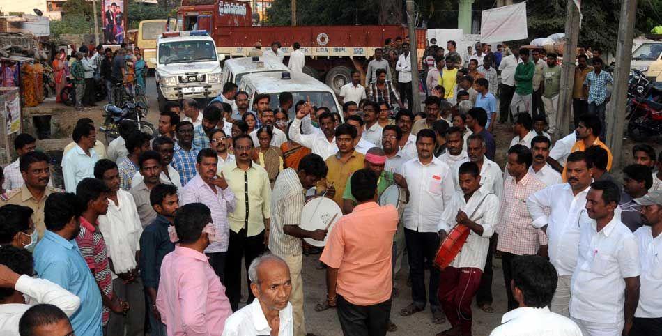 Sarika's Funeral Photos