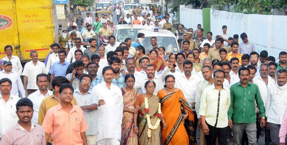 Sarika's Funeral Photos