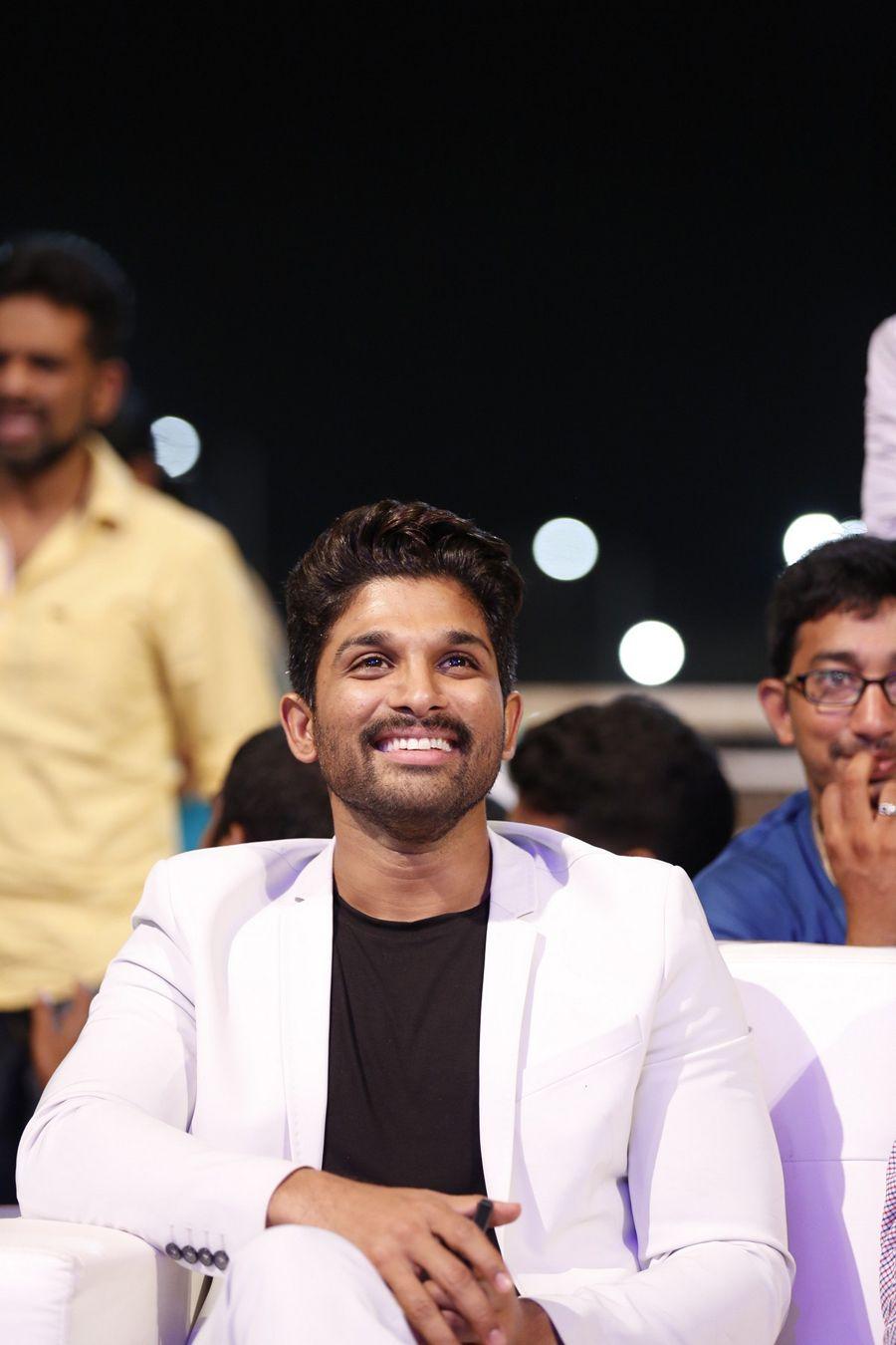 Sarrainodu Movie Pre-Release Audio Function Photos