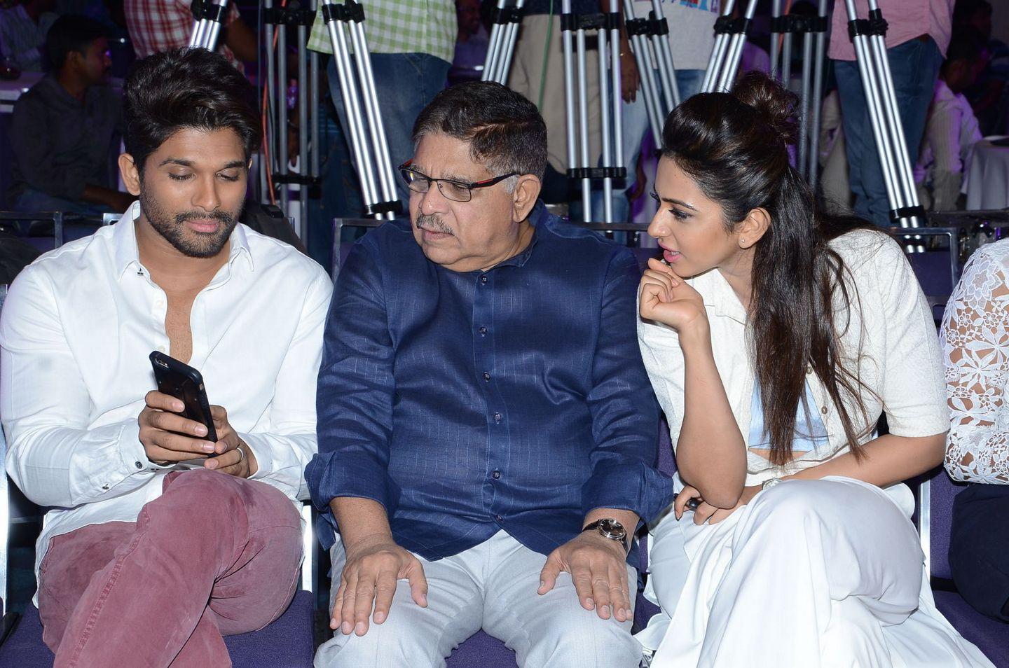 Sarrainodu Movie Success Meet Photos