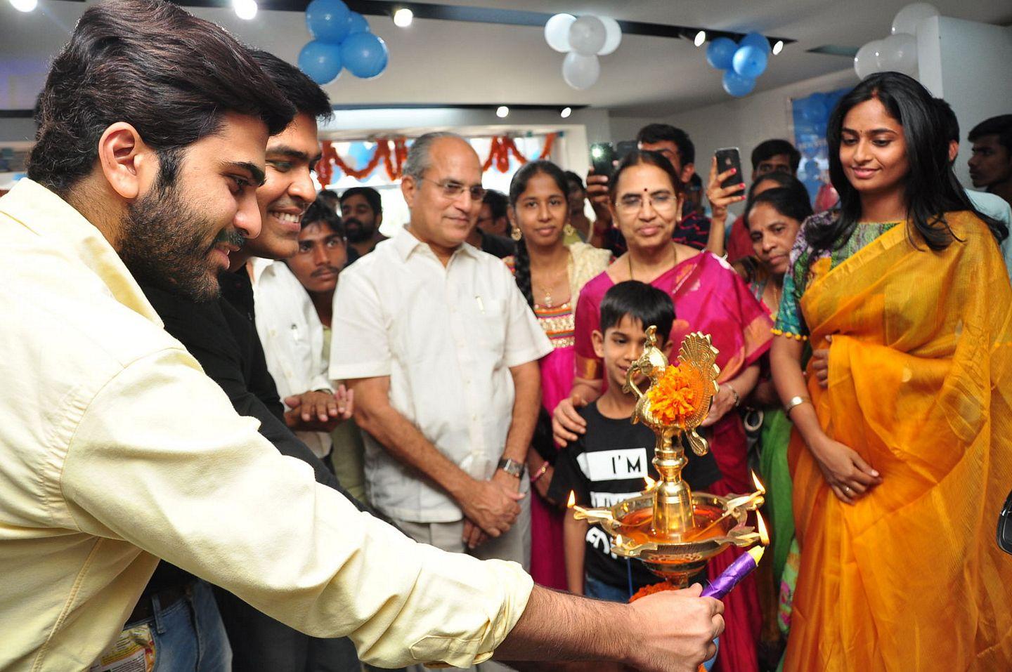 Sharwanand Launches Ashwam Vespa at Banjara Hills