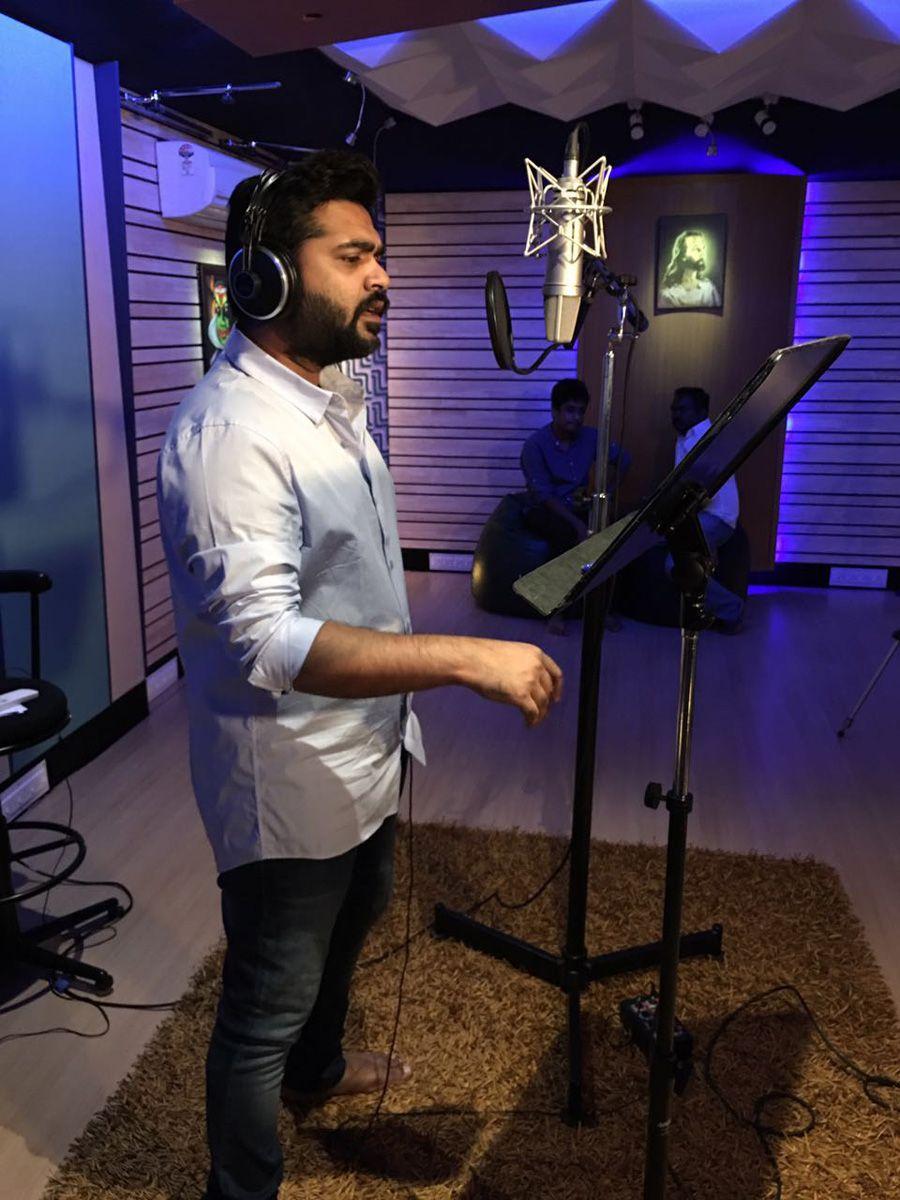 Simbu Croons for Veera Sivaji Movie Photos