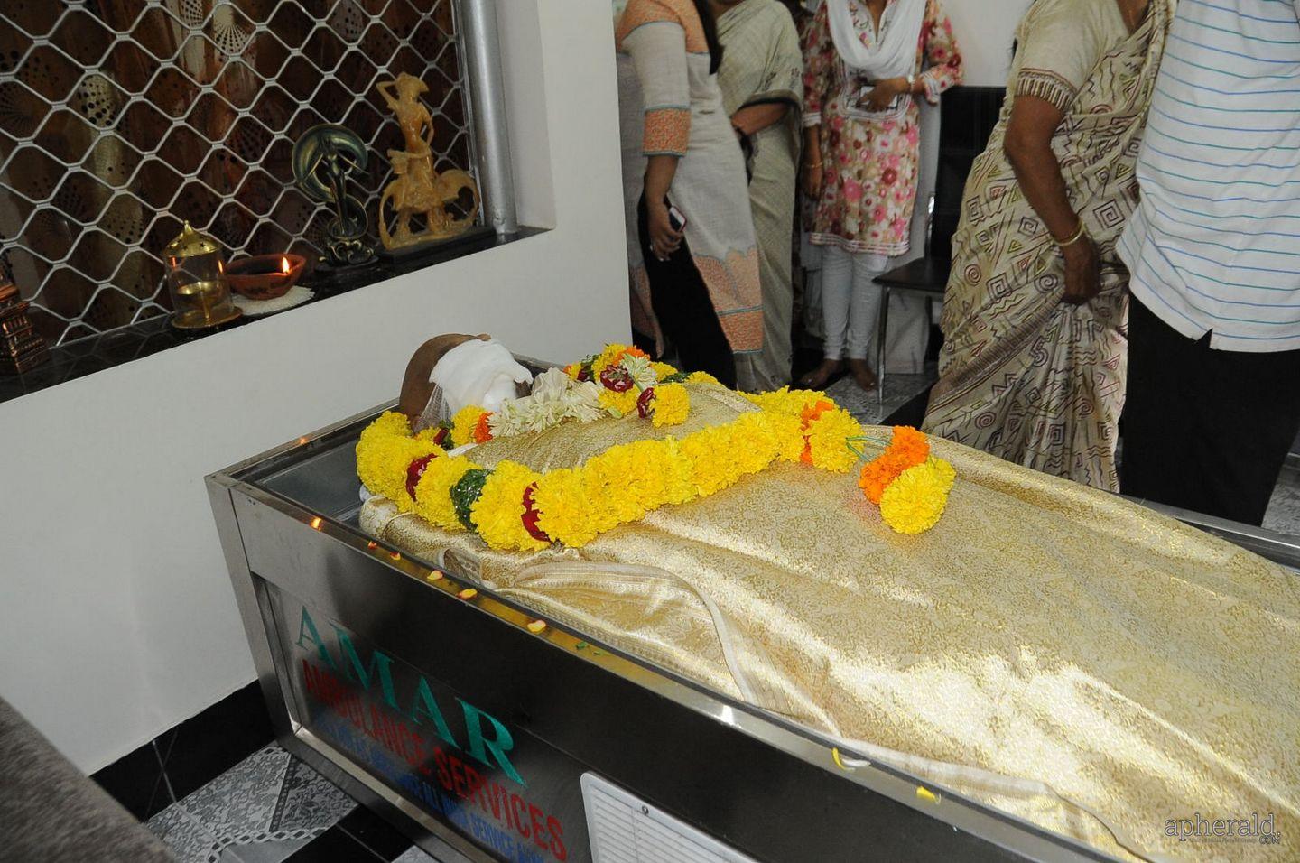 singer ramakrishna Condolence Photos
