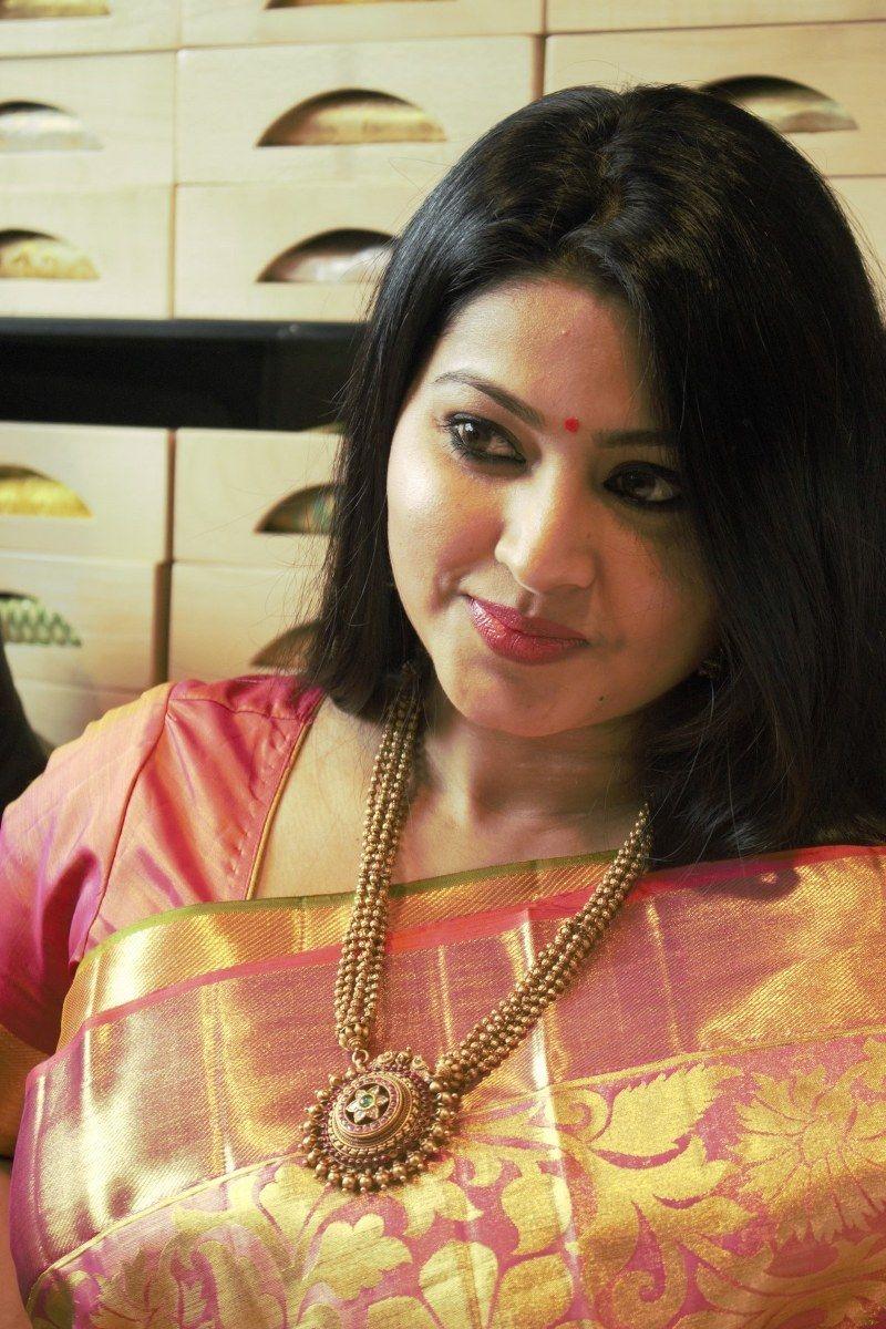 Sneha Inaugurates Kancheepuram VRK Silks