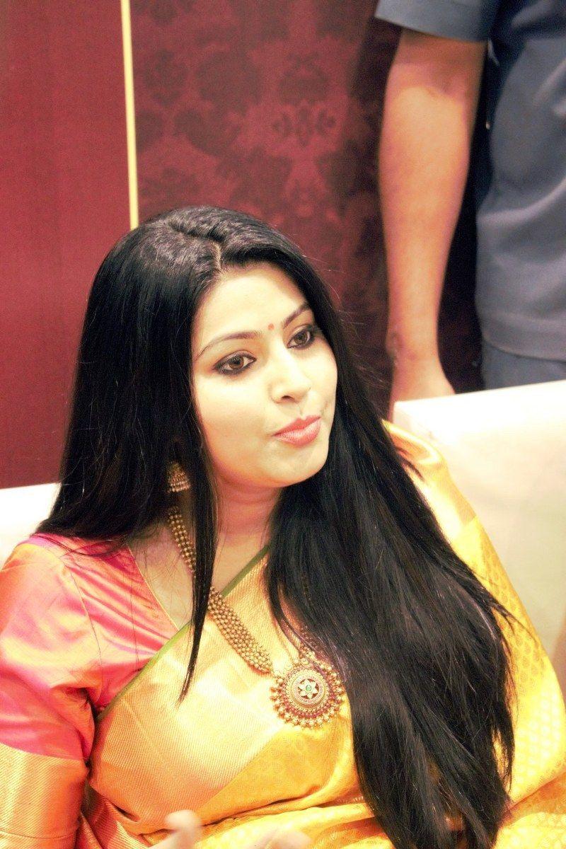 Sneha Inaugurates Kancheepuram VRK Silks