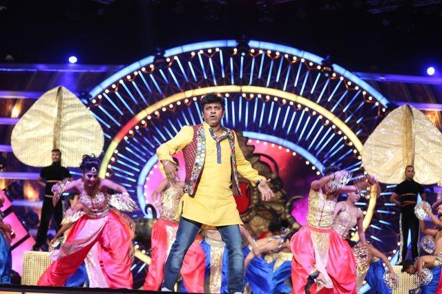 Srimanthudu and Rangitaranga win at IIFA Utsavam Awards 2016