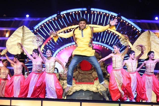 Srimanthudu and Rangitaranga win at IIFA Utsavam Awards 2016