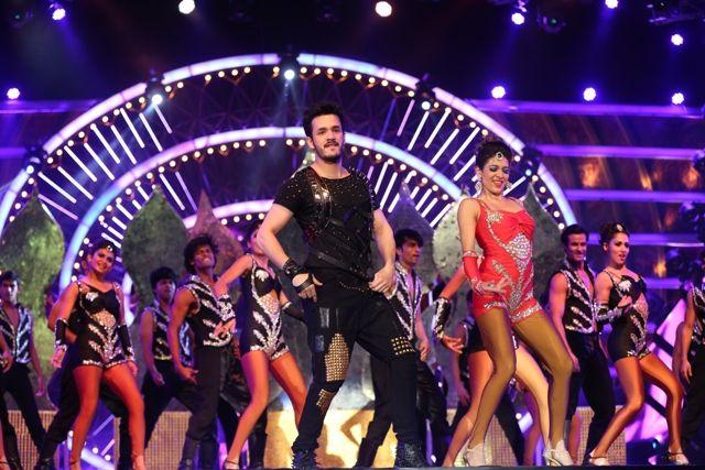 Srimanthudu and Rangitaranga win at IIFA Utsavam Awards 2016