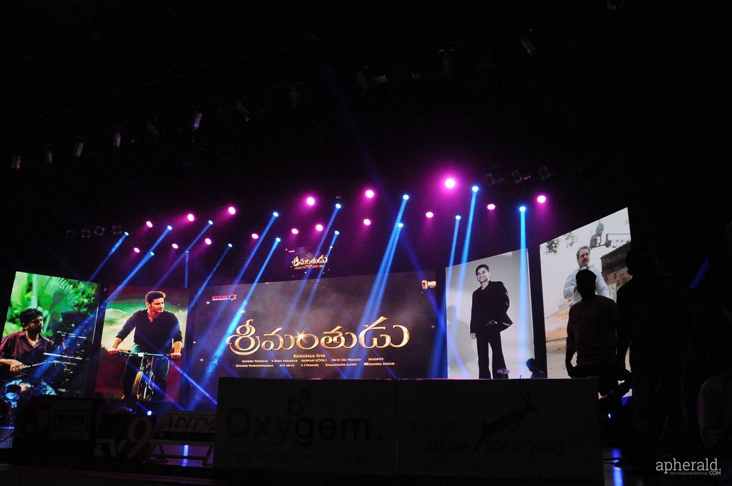 srimanthudu hoardings Photos