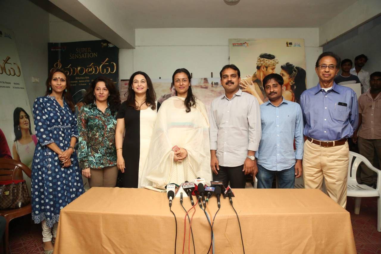 Srimanthudu Press Meet Photos