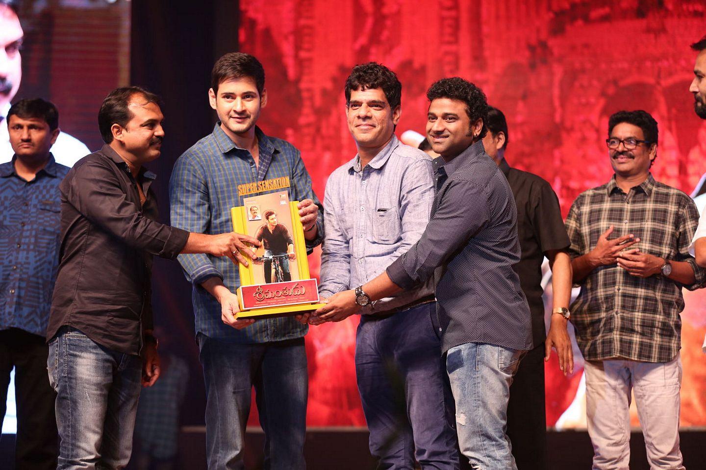 Srimanthudu Success Meet Photos