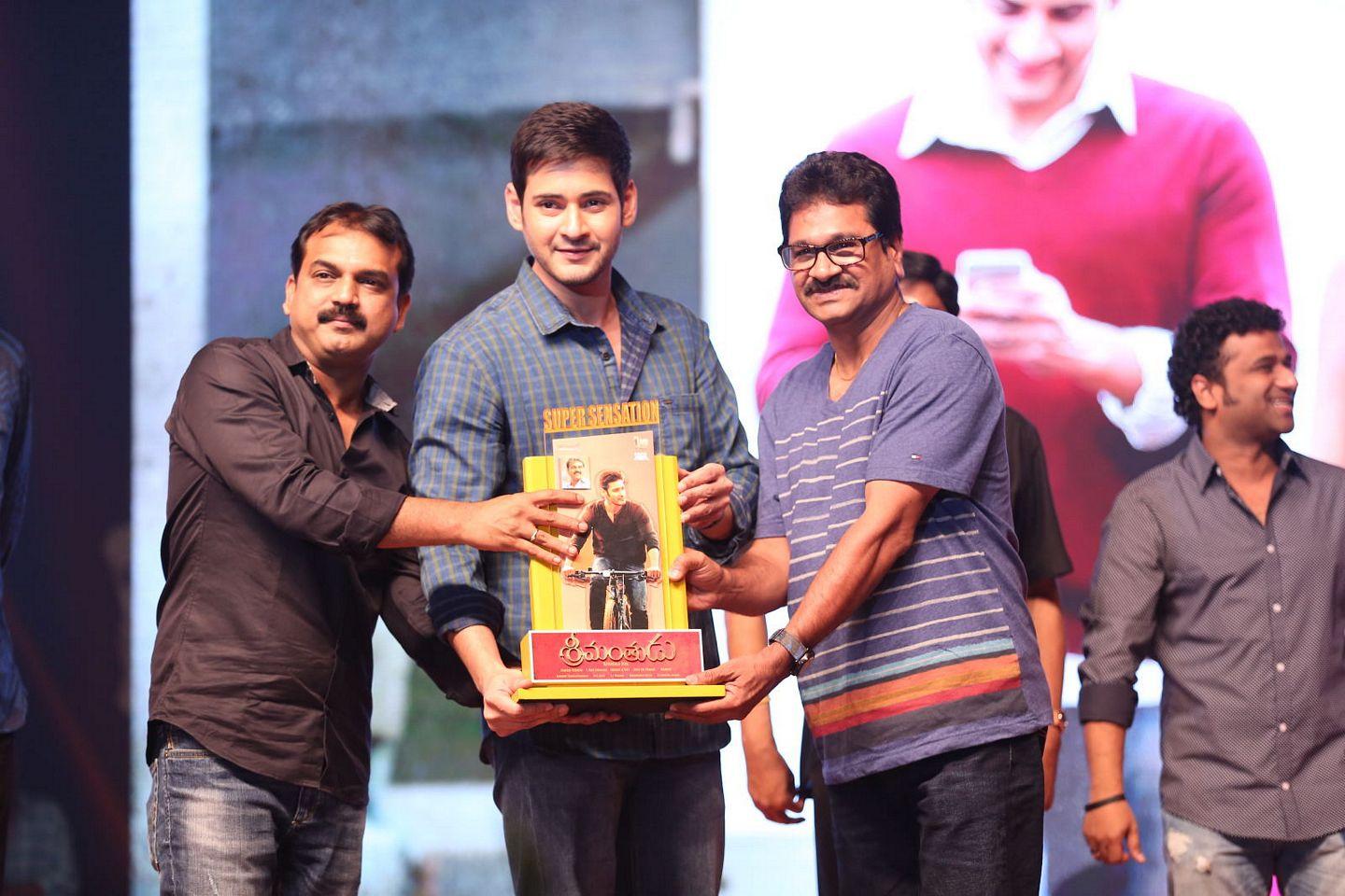 Srimanthudu Success Meet Photos