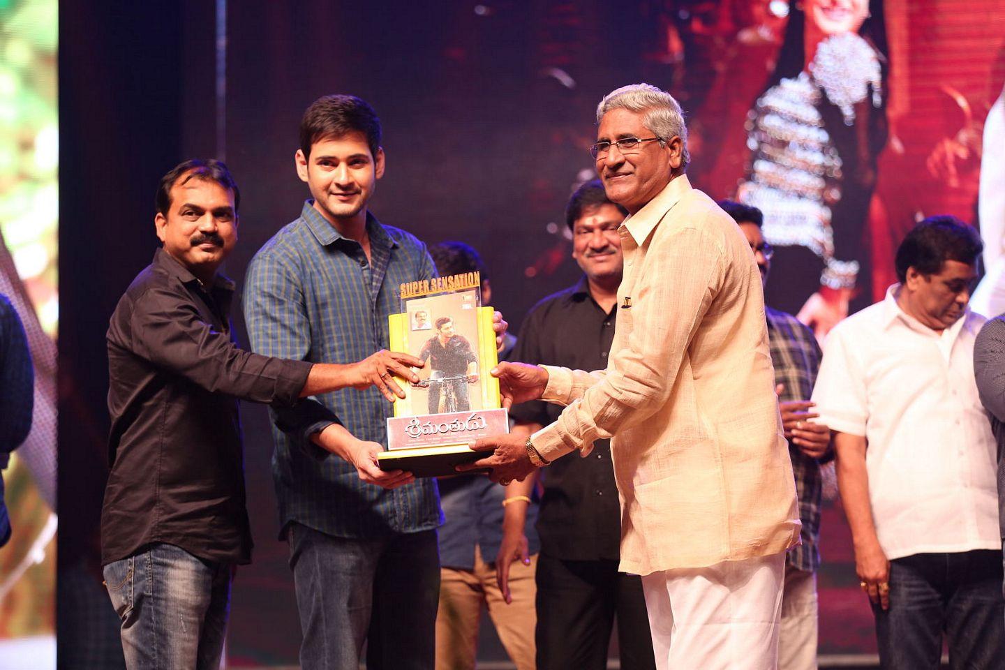 Srimanthudu Success Meet Photos