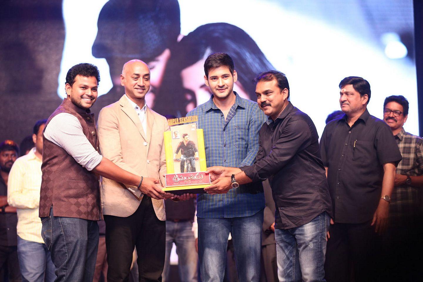 Srimanthudu Success Meet Photos