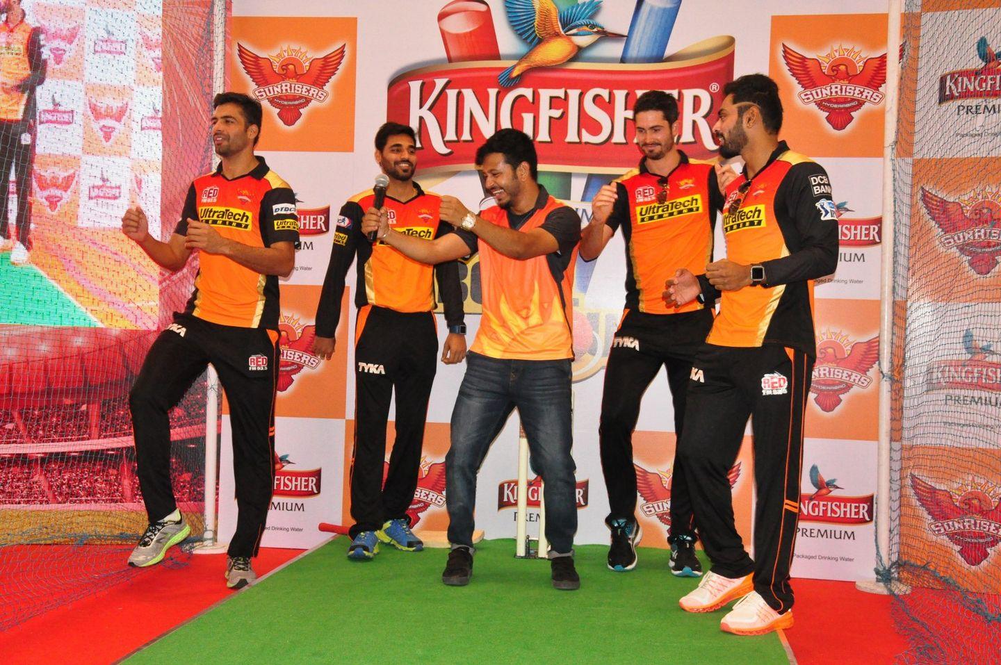 Sunrisers Team at Inorbit Mall Photos