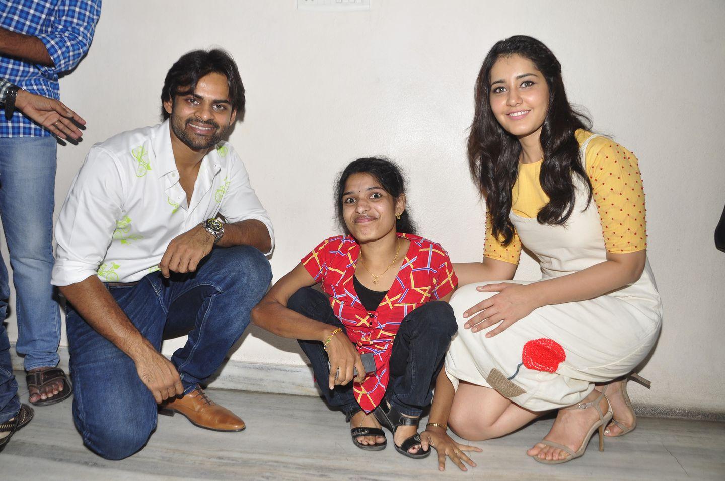 Supreme Spl Show For Differently Abled Children Photos