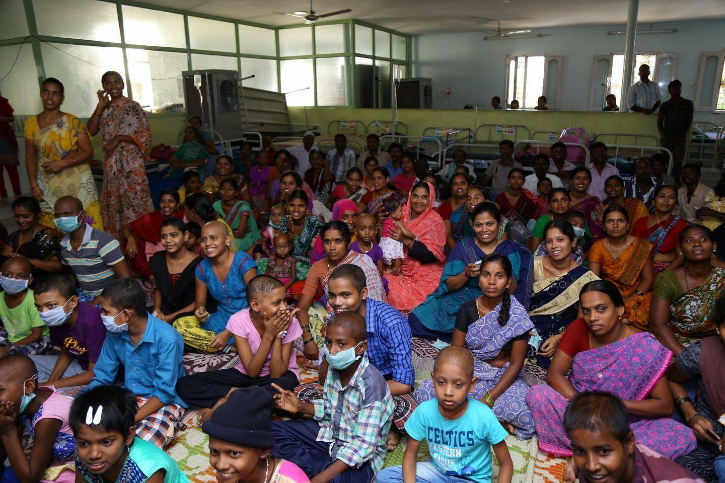 Thikka Movie Team Visits Cancer Striken Children at MNJ Hospital