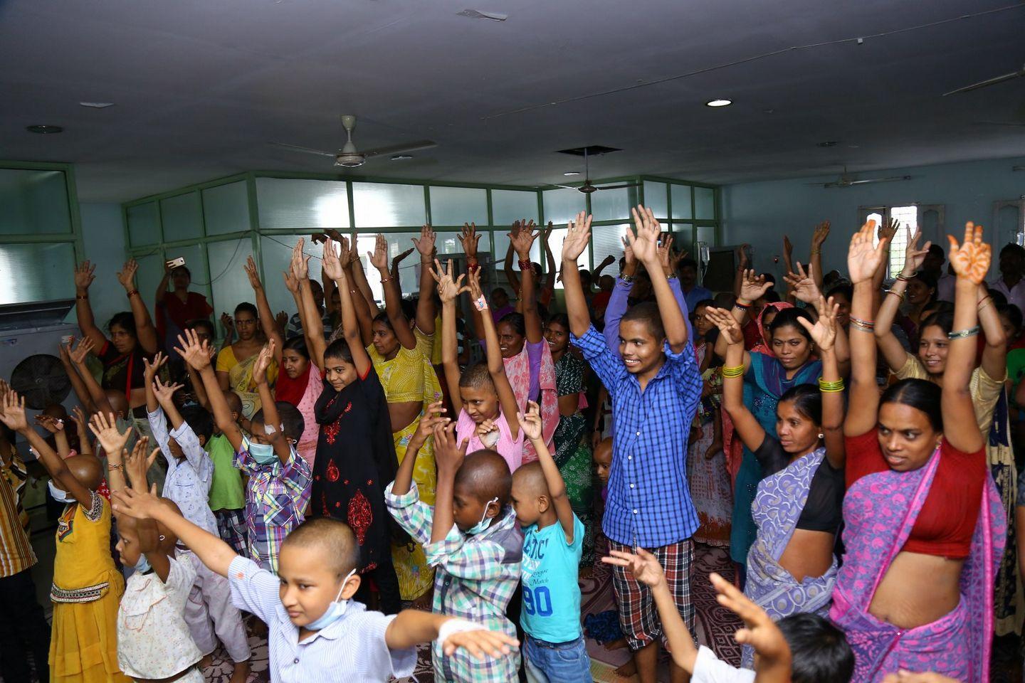 Thikka Movie Team Visits Cancer Striken Children at MNJ Hospital