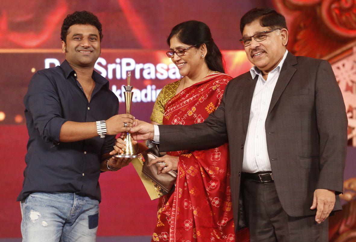 Tollywood Celebs At Cinemaa Awards