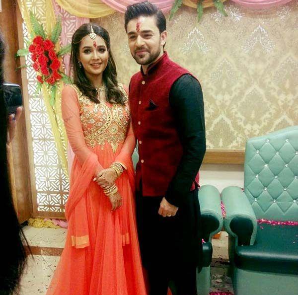 TV Actors Mansi Srivastava gets engaged to Mohit Abrol Photos