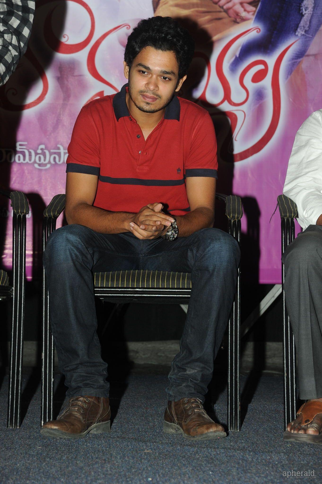 Vinavayya Ramayya Trailer Launch Pics