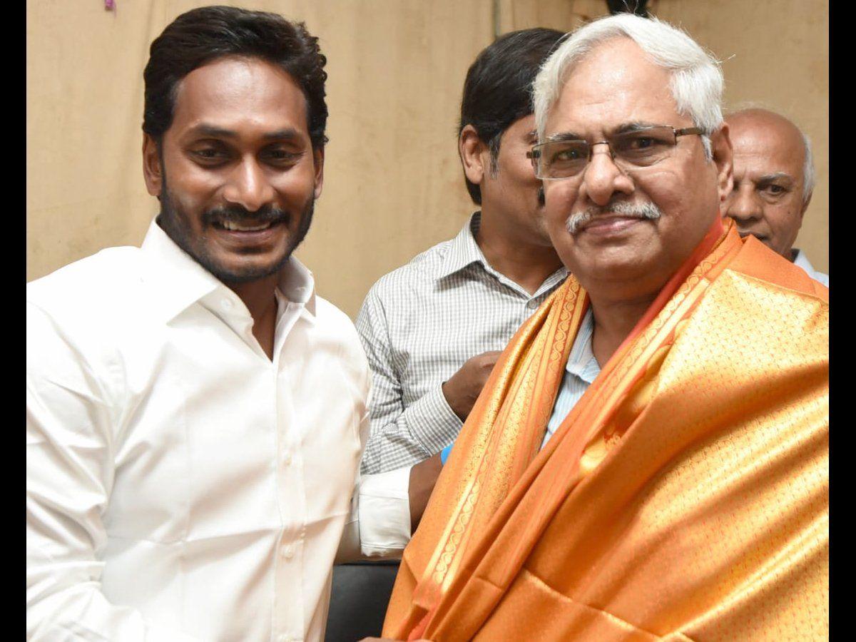 YS Jagan Mohan Reddy Participated In Teachers Day Celebrations
