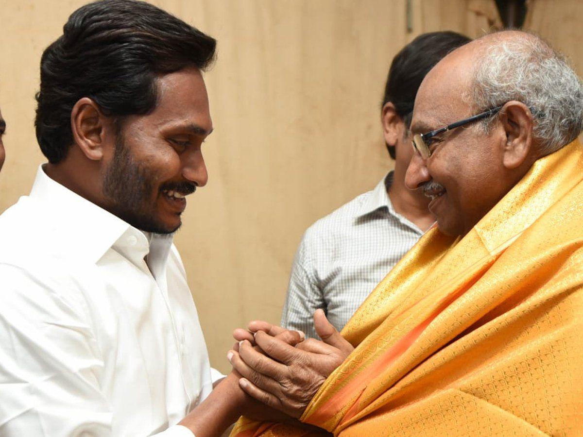 YS Jagan Mohan Reddy Participated In Teachers Day Celebrations