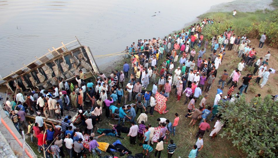 20 People Die as bus falls into river