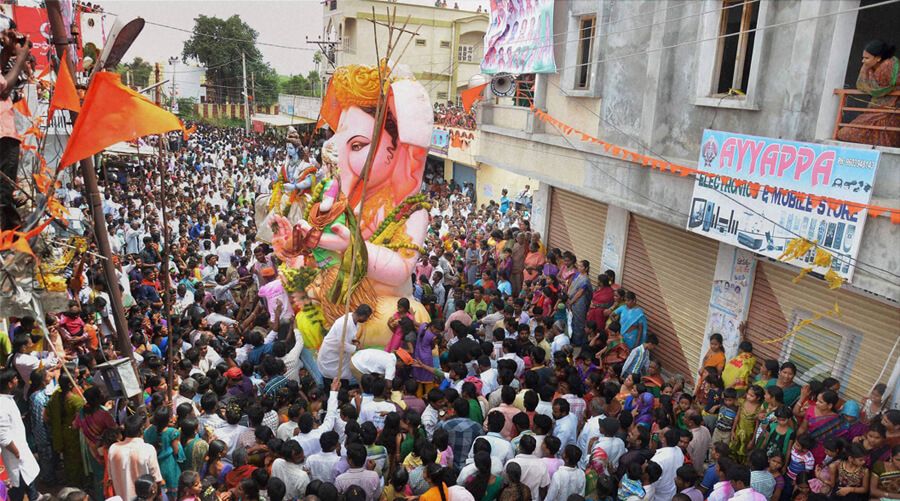 2016 Ganesh Nimajjanam in Hyderabad Photos