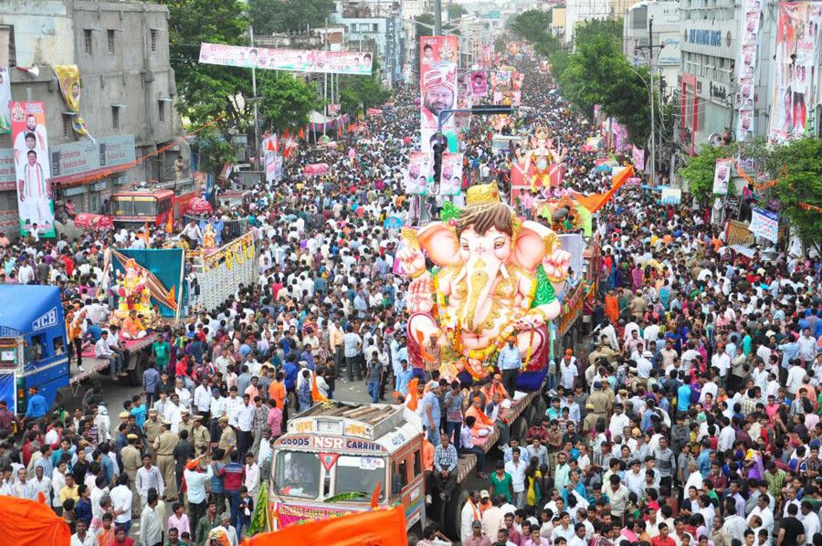 2016 Ganesh Nimajjanam in Hyderabad Photos