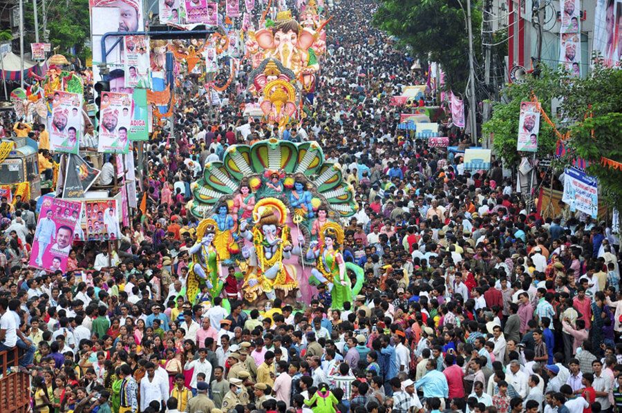 2016 Ganesh Nimajjanam in Hyderabad Photos