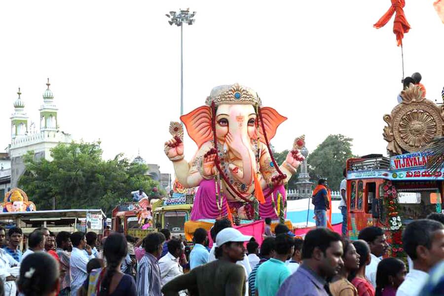 2016 Ganesh Nimajjanam in Hyderabad Photos