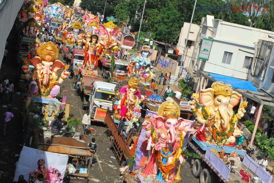 2016 Ganesh Nimajjanam in Hyderabad Photos