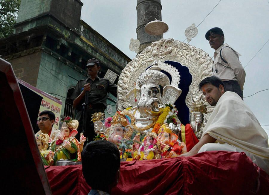 2016 Ganesh Nimajjanam in Hyderabad Photos