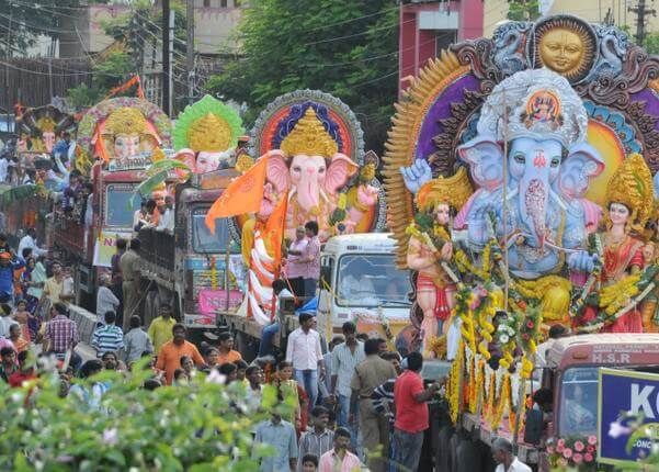 2016 Ganesh Nimajjanam in Hyderabad Photos