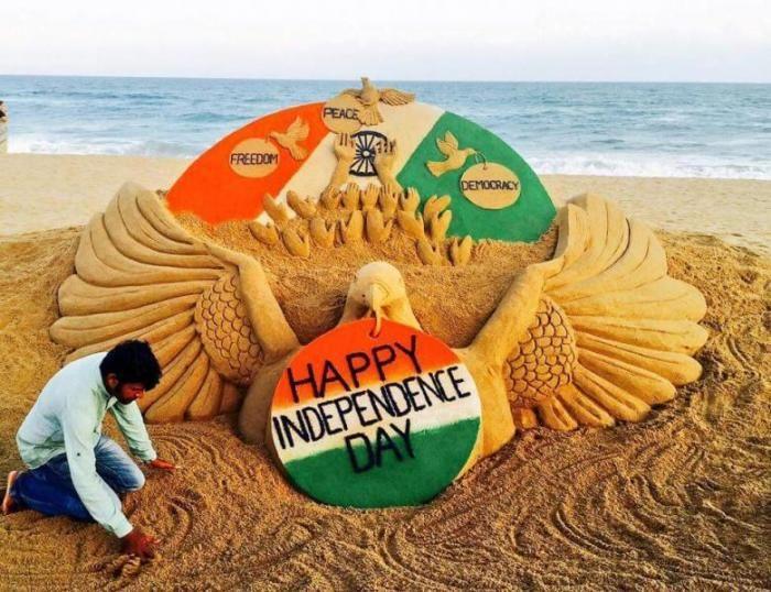 70th Independence Day Sand Sculpture & Drawing Painting