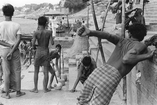 Amazing Black & White Pictures Capture India's Soul in the 1970s