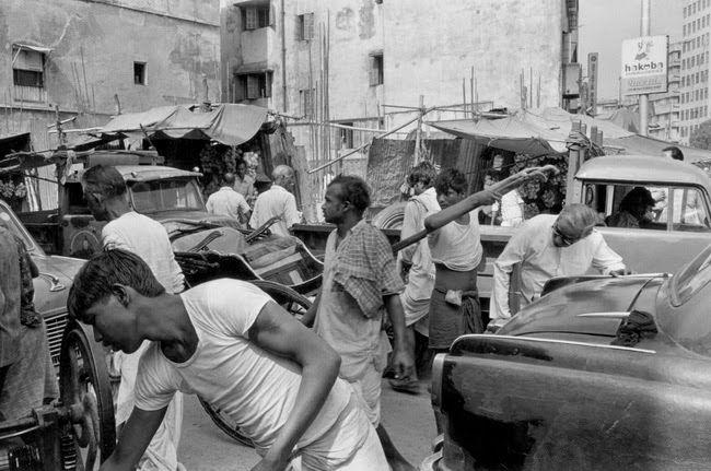 Amazing Black & White Pictures Capture India's Soul in the 1970s