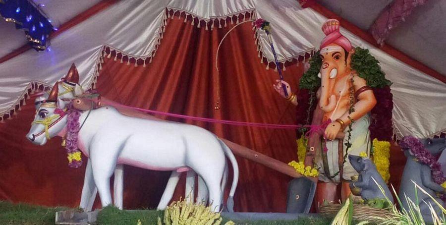 Amazing Ganesh Idols Photos