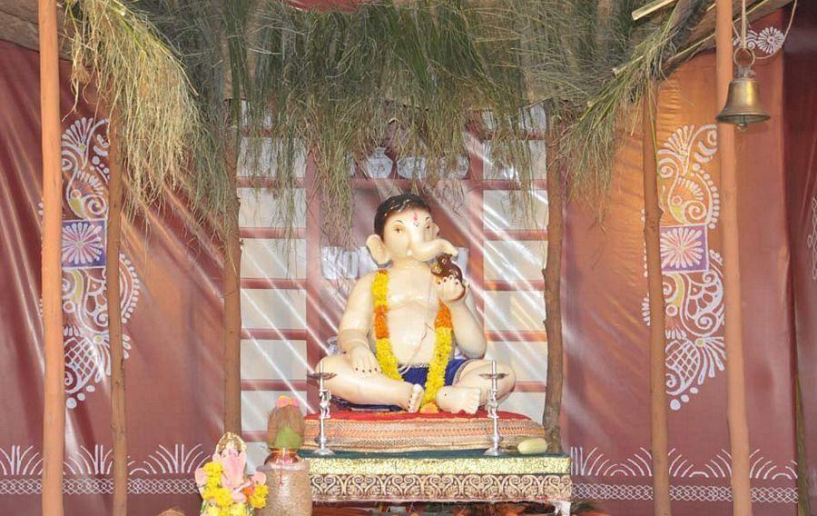 Amazing Ganesh Idols Photos