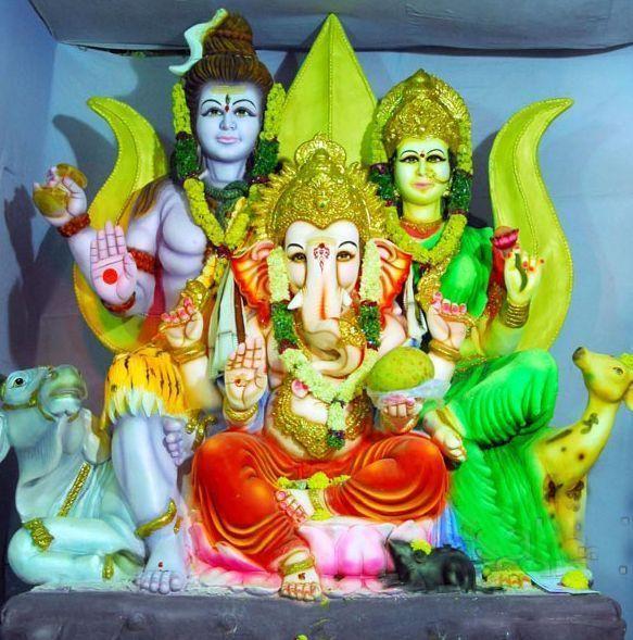Amazing Ganesh Idols Photos