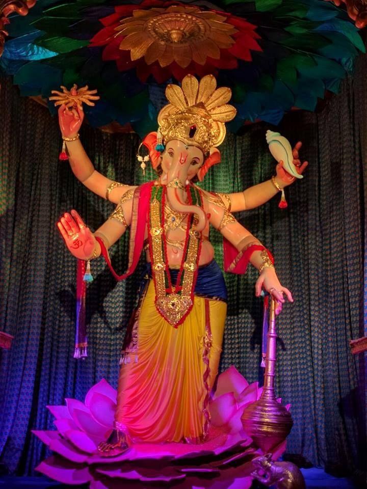 Amazing Ganesh Idols Photos