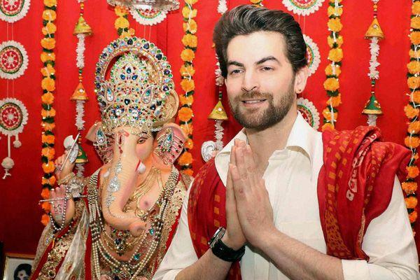 Bollywood Stars celebrate Ganesh Chaturthi Photos