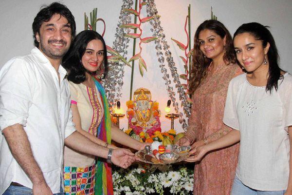 Bollywood Stars celebrate Ganesh Chaturthi Photos